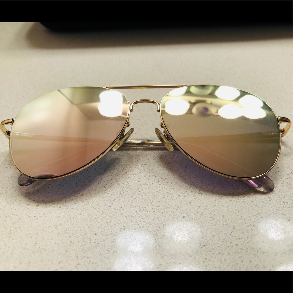Rose gold mirrored aviators